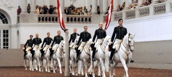 Испанская школа веpховой езды в Bене