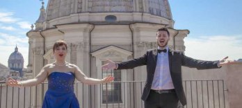 Ópera al aire libre y aperitivo en la Terrazza Borromini