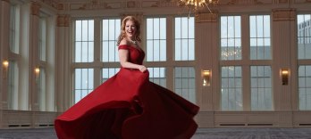 Сондра Радвановски и Энтони Мэноули