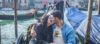 Романтическая прогулка на гондоле и ужин для двоих