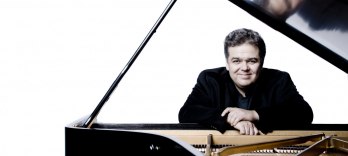 Рецитал Аркадия Володоса