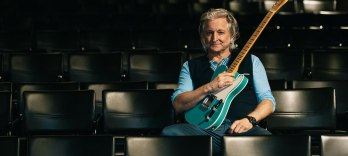 Sir Oliver Mally Group y Peter Schneider