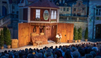 Plaza Dr. Karl Renner