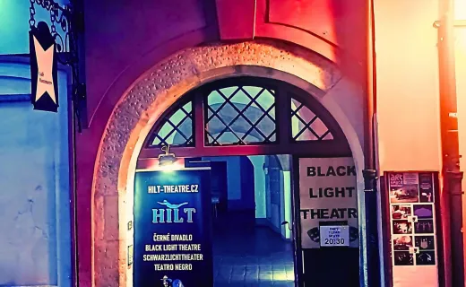 HILT black light theatre